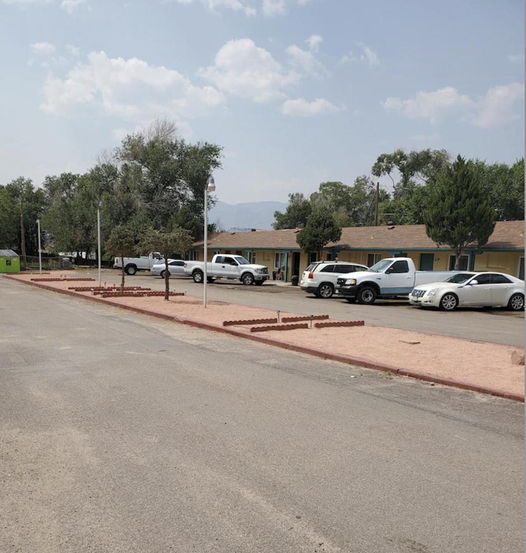 Ranch Motel Colorado Springs Exterior photo